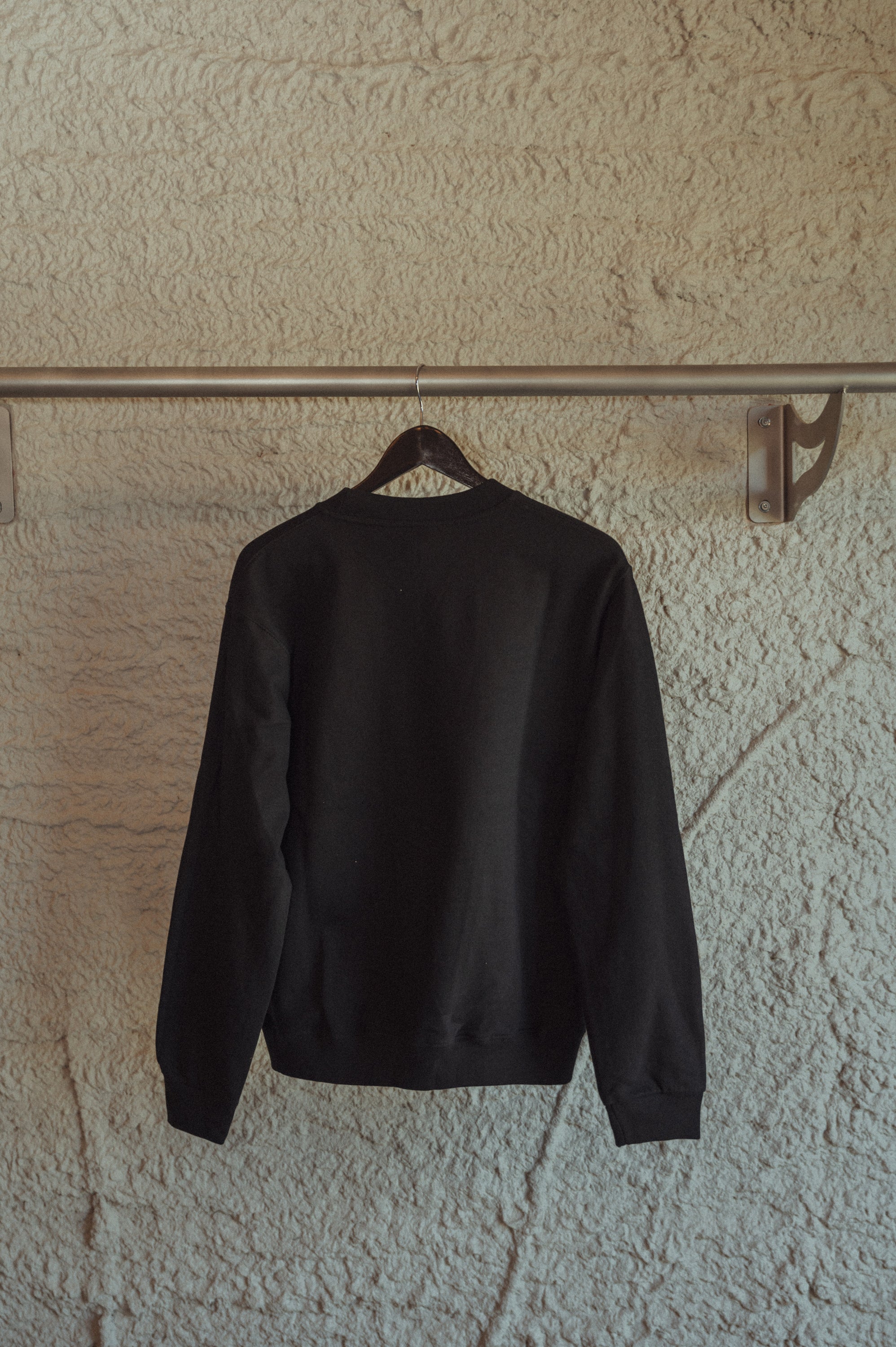 Sweater black (unisex)